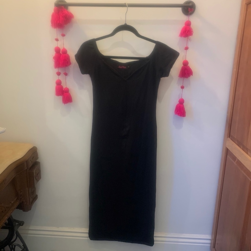 Motel Danielle bodycon midi dress with sweetheart neck